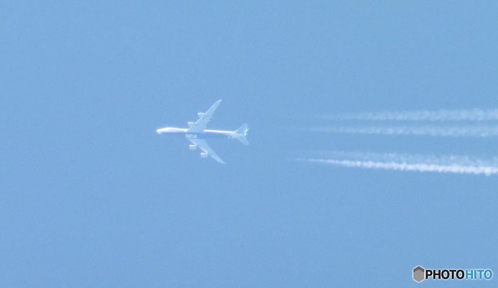 飛行機雲を拡大②