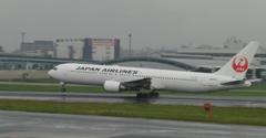 JAL　B767の着陸　JA602J
