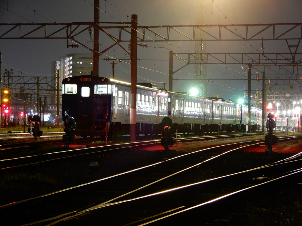 夜の車両基地