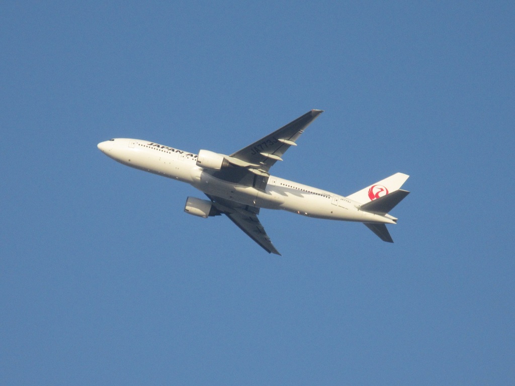 JAPAN　AIRLINES　JA772J