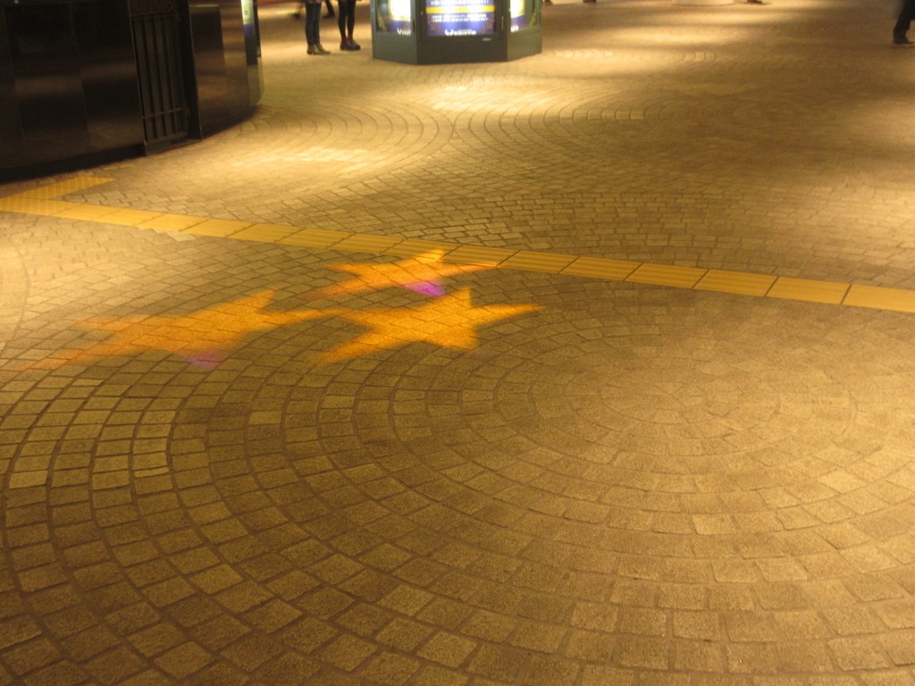 天神地下街　③