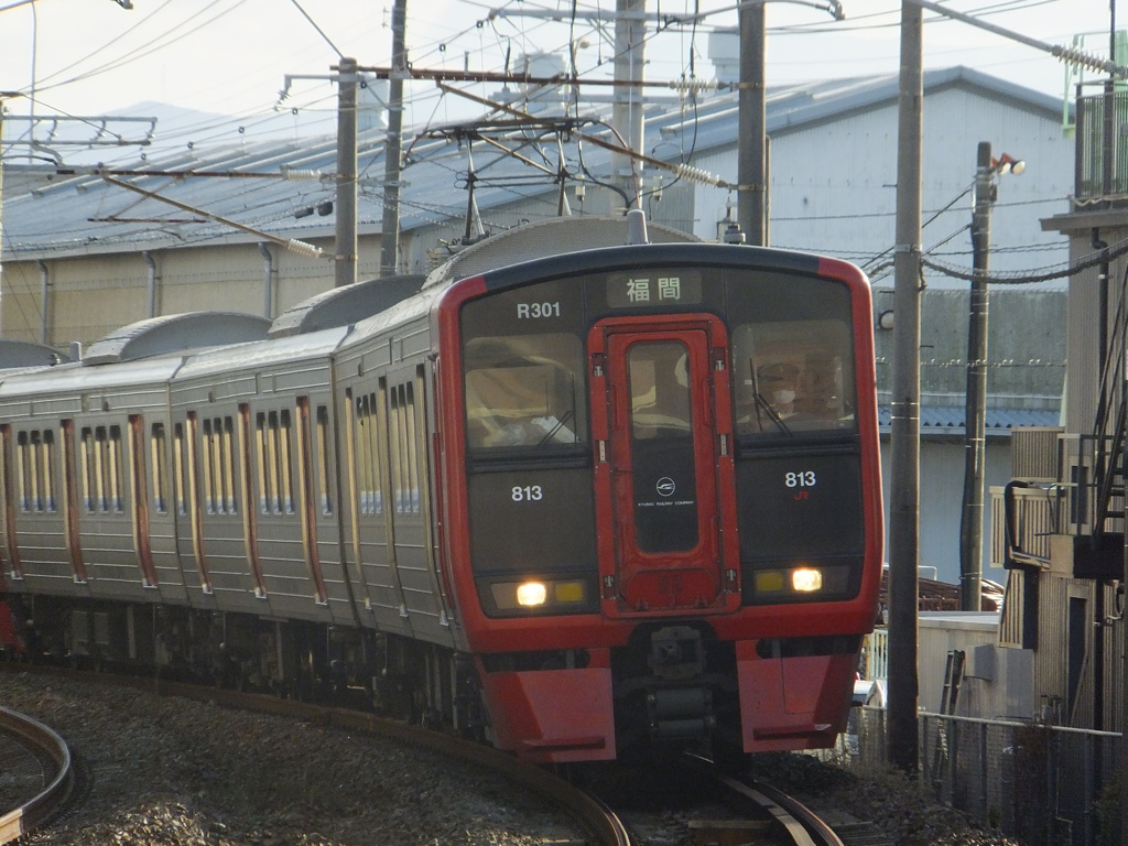 813系通過