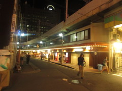 梅田駅高架下の飲み屋①