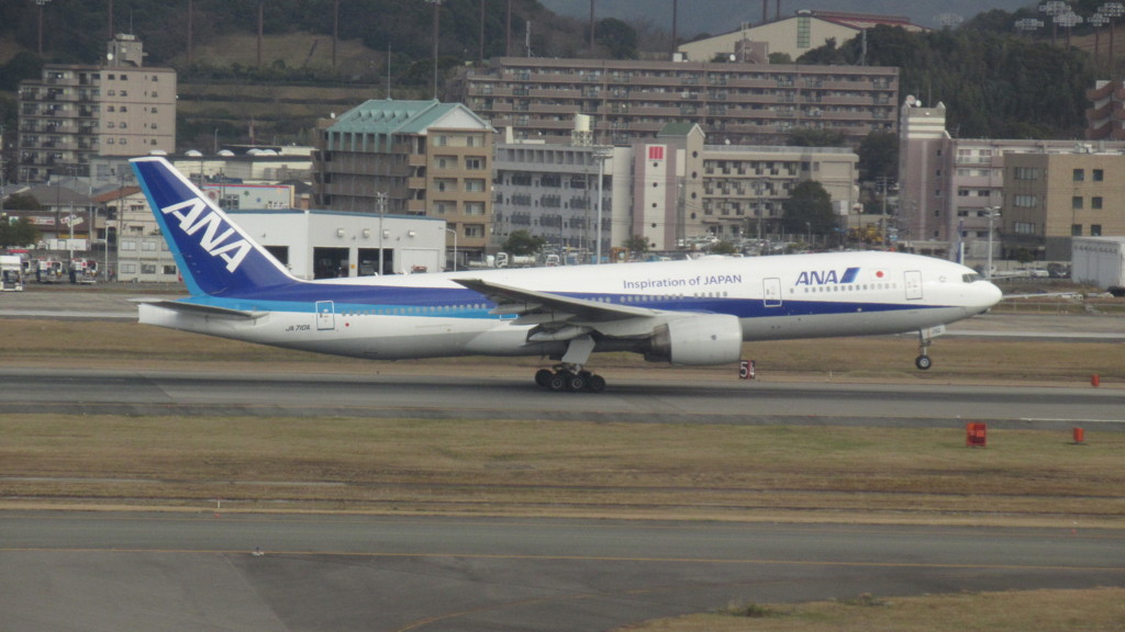 ANA  b777-200