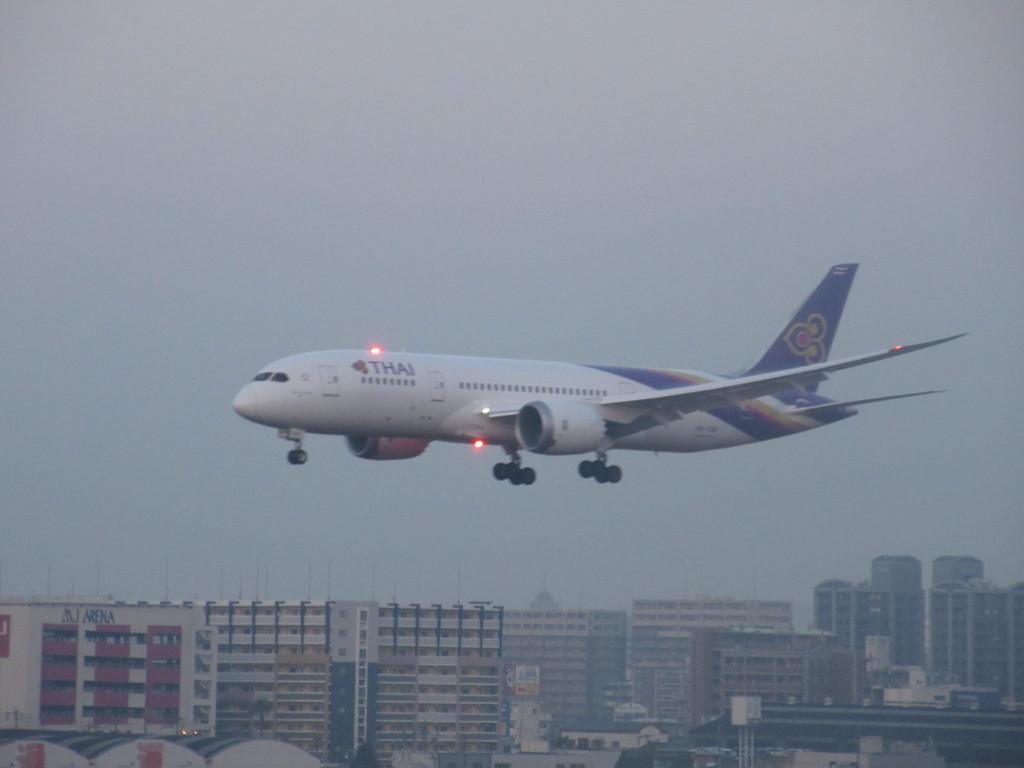 タイ国際　B787着陸