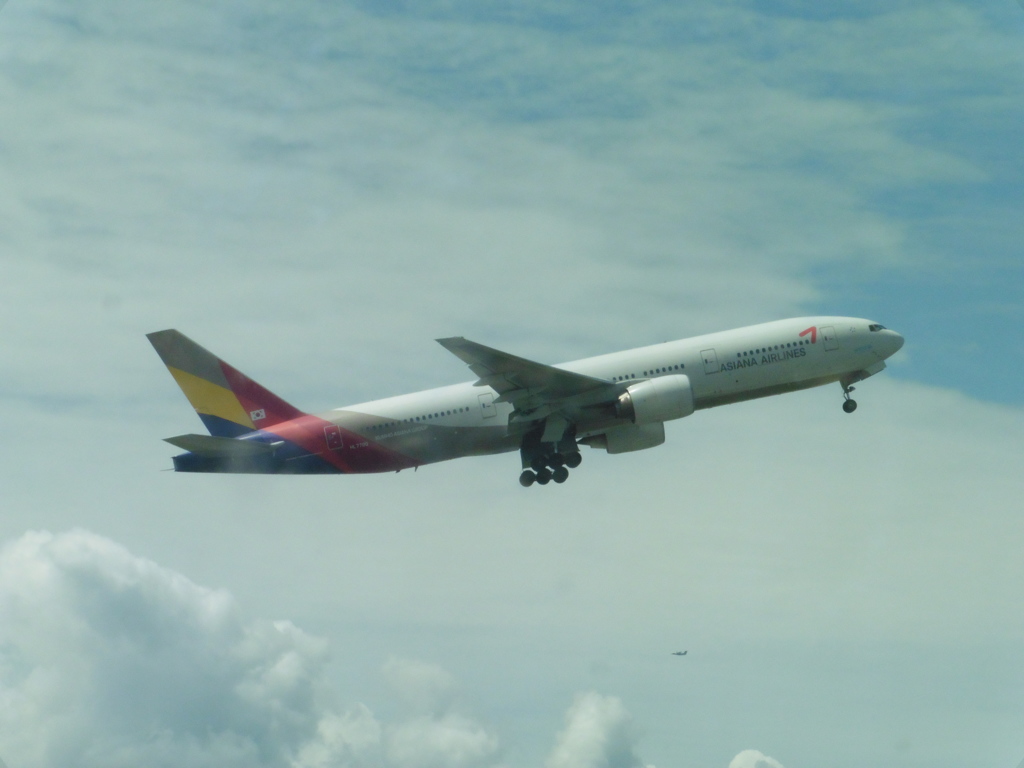 ASIANA  B777-200離陸