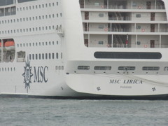 MSC LIRICA博多港入港
