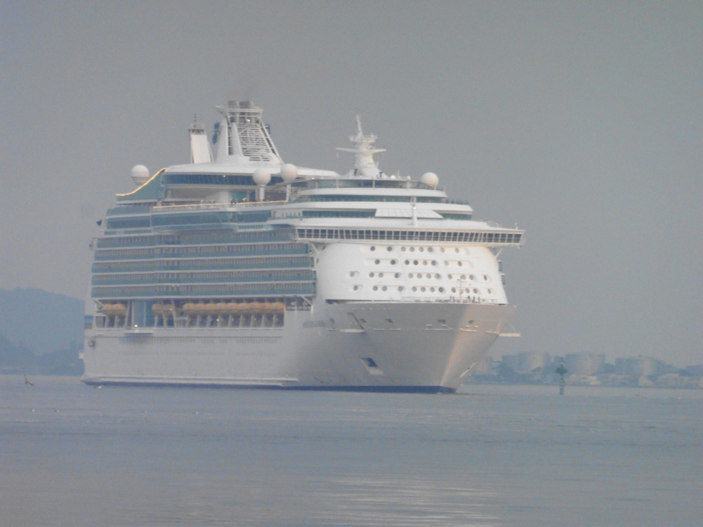 MARINER　OF  THE　SEAS入港