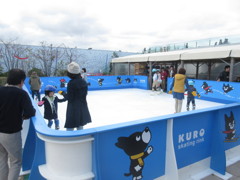 博多シティ屋上にて　①