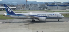 ANA　B787到着