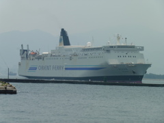 関門海峡を航行する船⑨