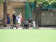 福岡市天神中央公園での光景④