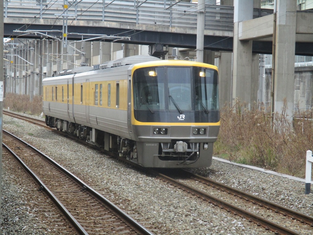 キヤ検測車の通過　西小倉駅にて　①