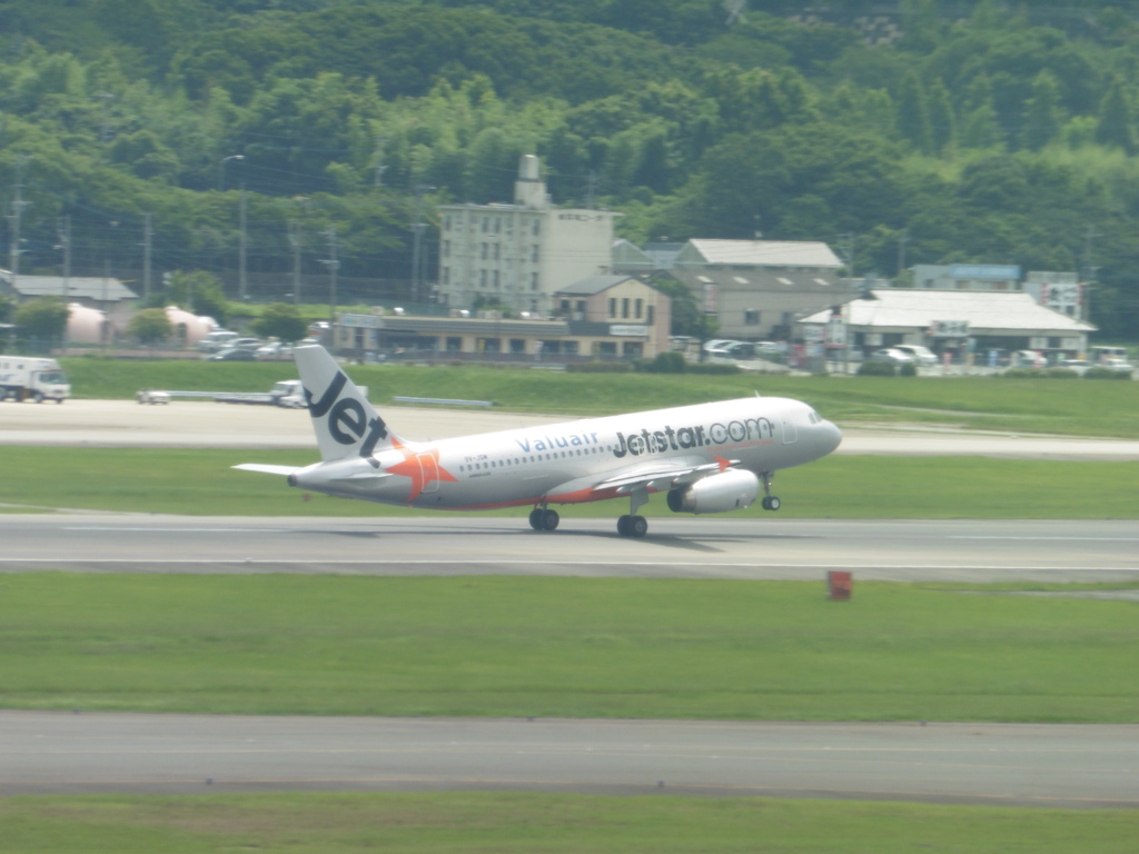 ジェットスターアジア離陸　9V-JSM