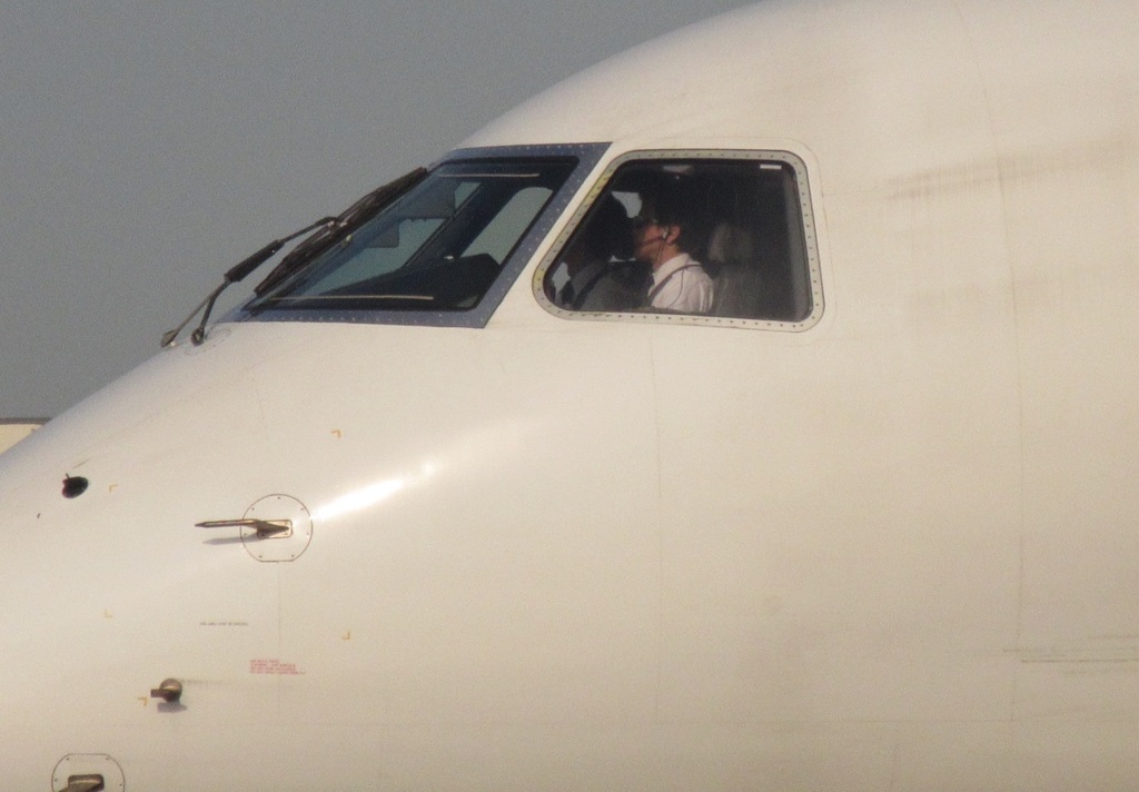 外から見えたパイロット⑨