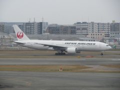 JAL  B777-200ER  JA702J
