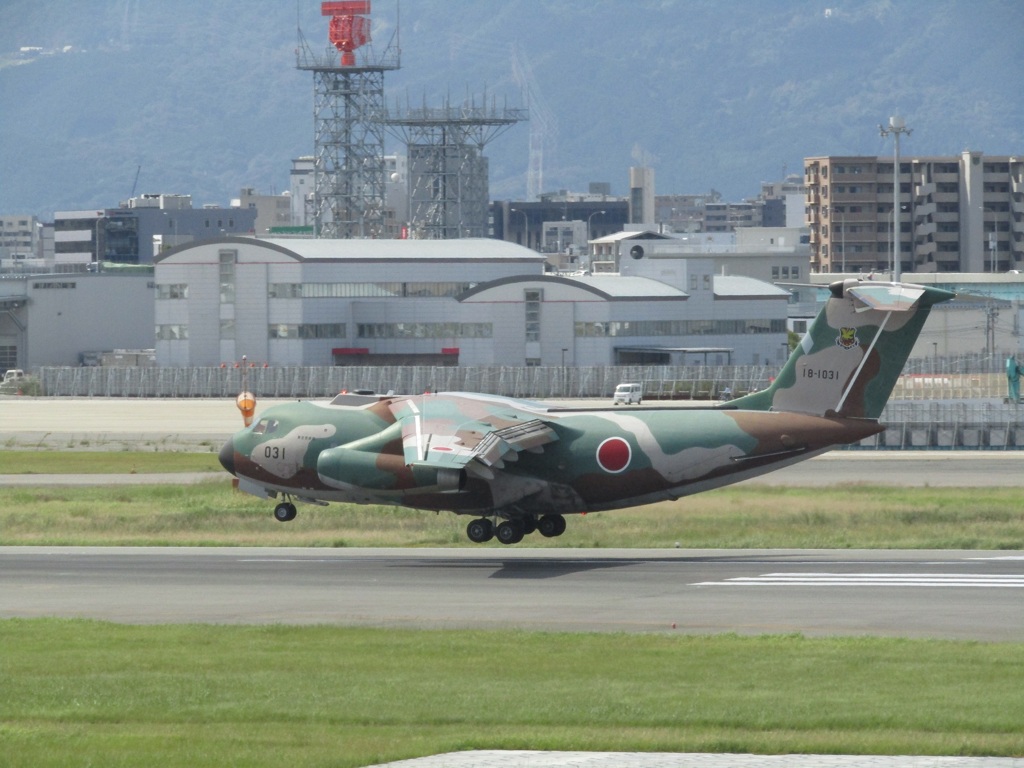 航空自衛隊  C-1  18-1031  ①