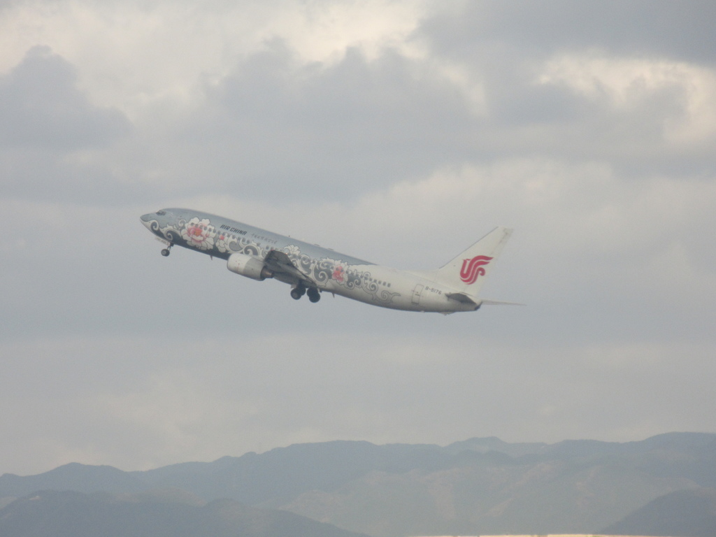 離陸　AIRCHINA　B737