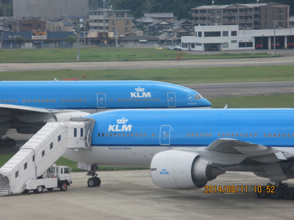 ２機重なったKLM②