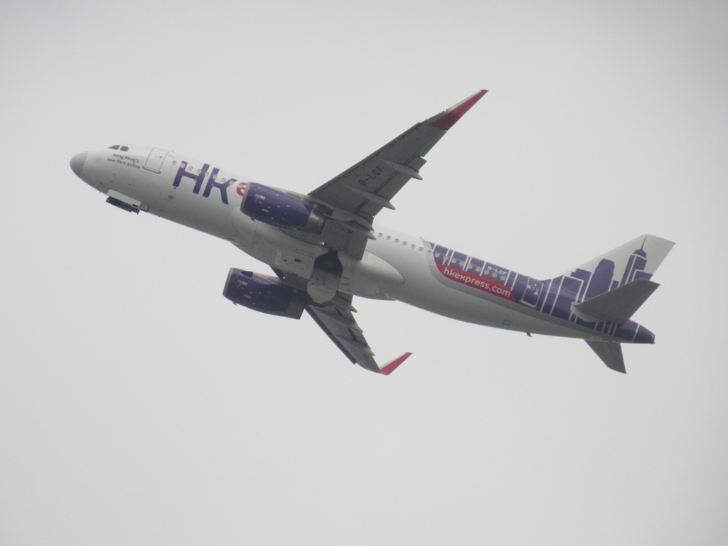 離陸　香港エクスプレス