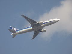 ANA  777-200  JA705A