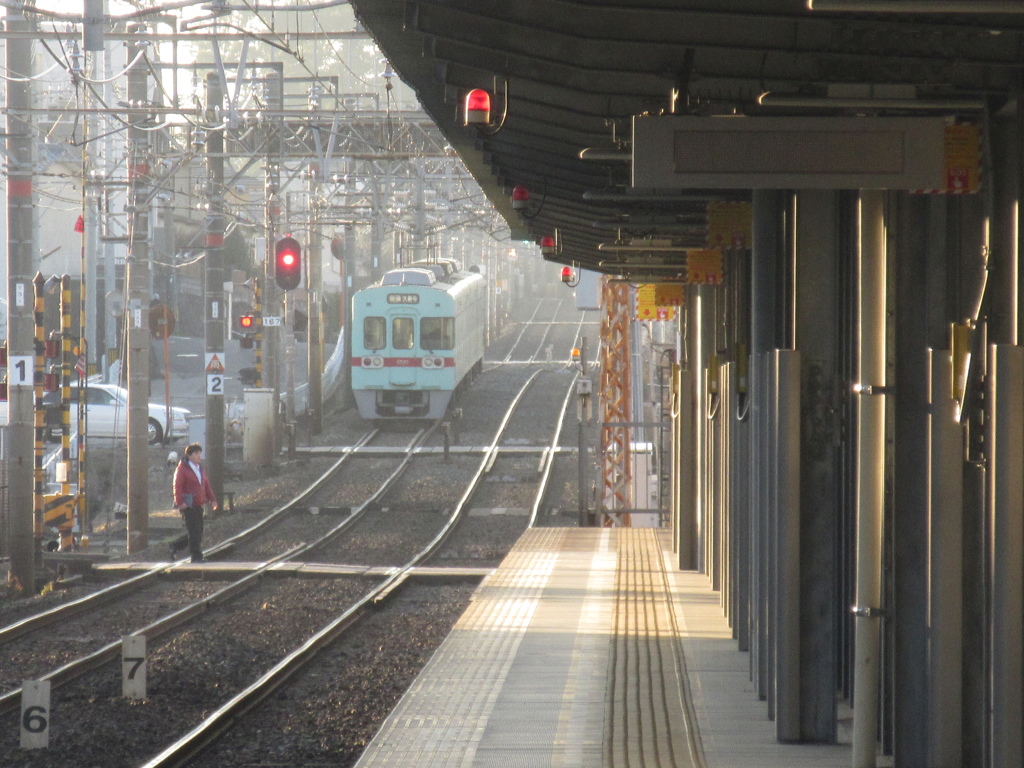 アップダウンが見える西鉄電車の線路