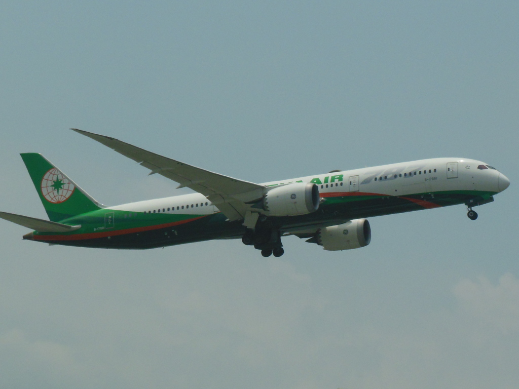 EVA AIR B787-9の離陸