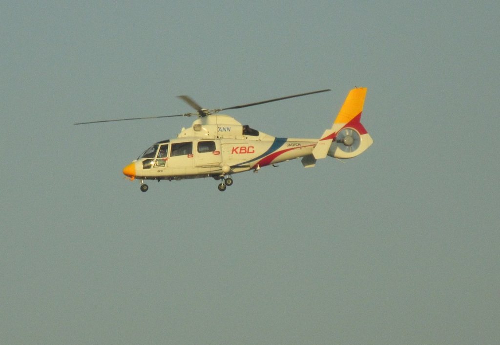 飛ぶKBCヘリ