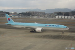 KOREAN AIR  B777-300ER