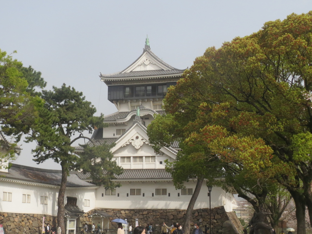 小倉城と桜　②