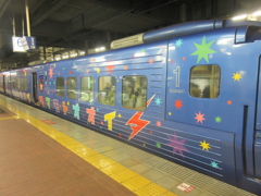 昨夜0時博多駅に到着したキスマイソニック883③