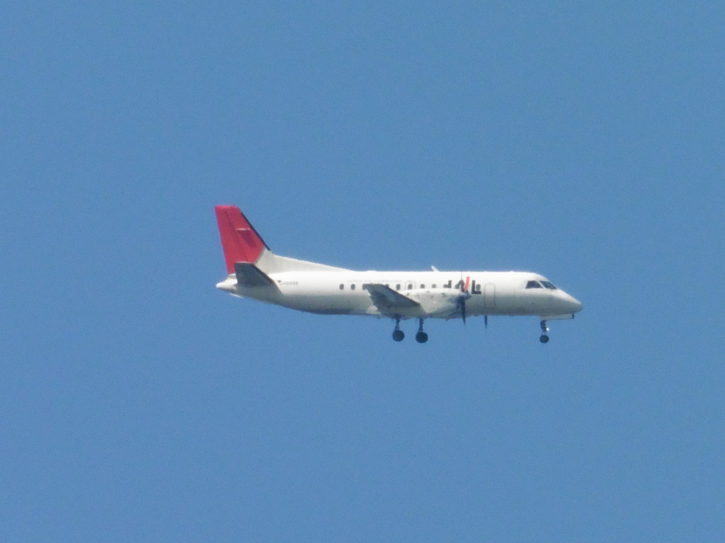 博多港上空で旋回するSaab340B