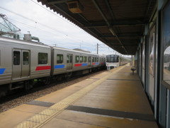 811系同士のすれ違い