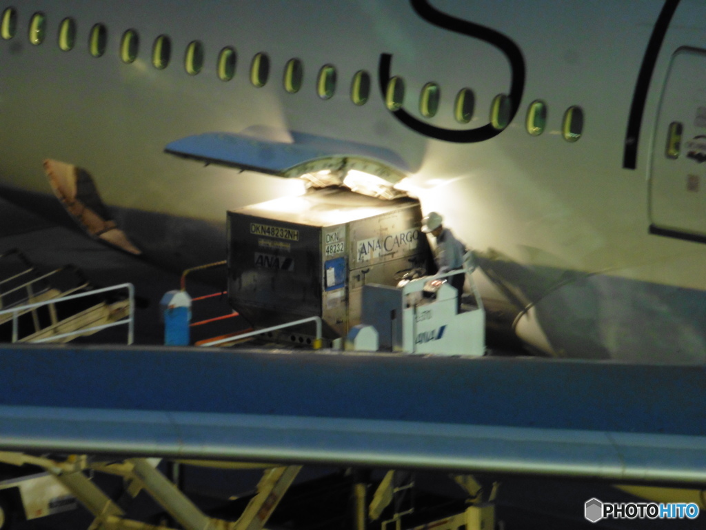 荷物積み込みの様子①