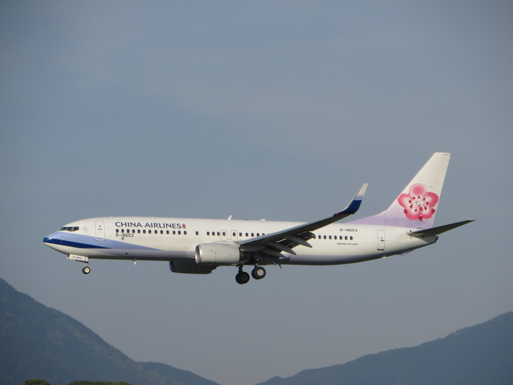 CHINA AIRLINES B737到着