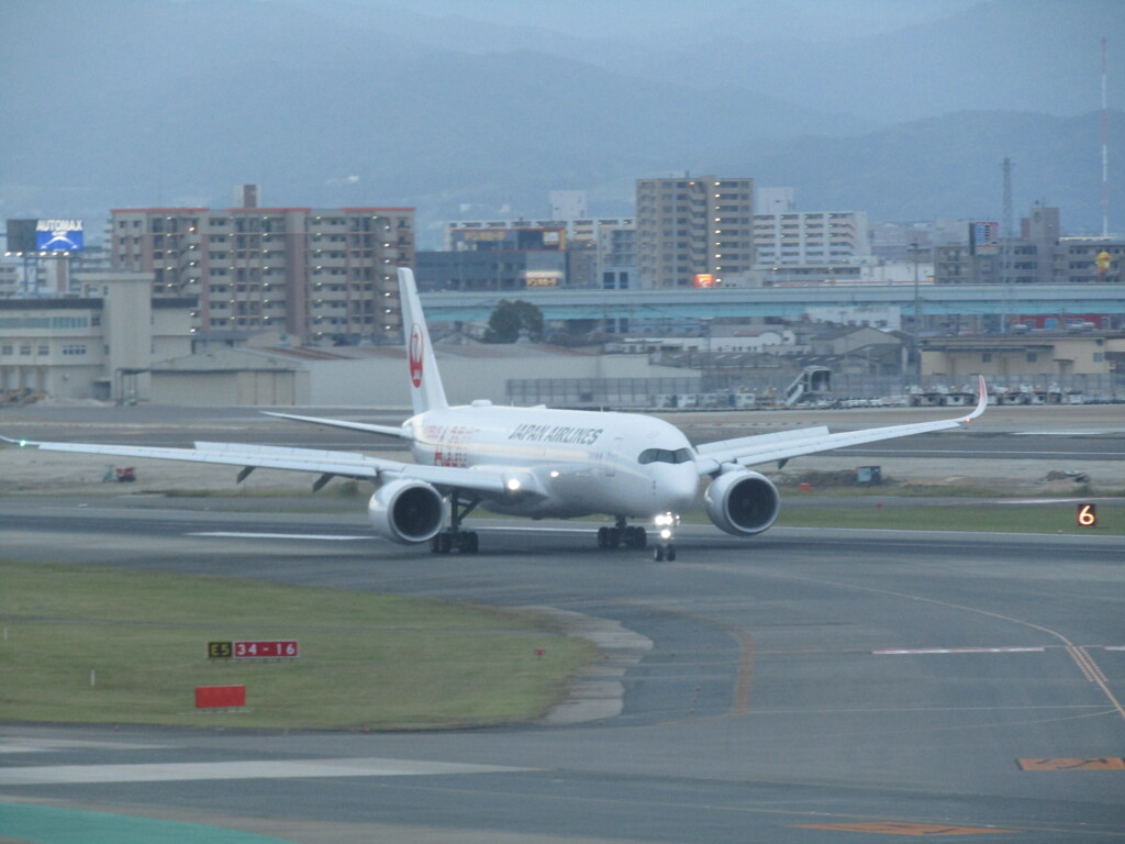 JAL  A350の到着　①