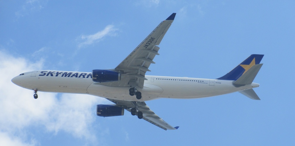 SKYMARK  A330