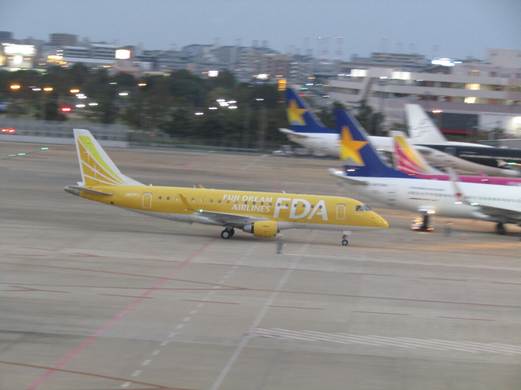 FDA　イエローの到着