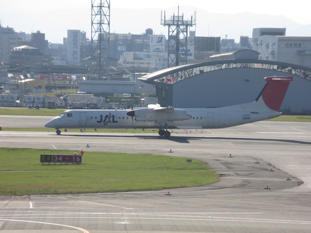 ＪＡＣボンバルディア離陸