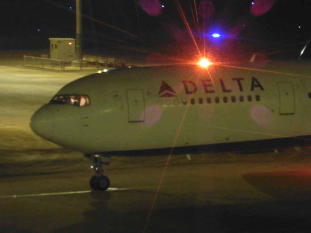 DELTA　B767-300の出発②