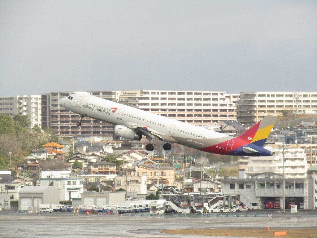離陸　ASIANA   A321