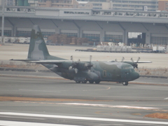 航空自衛隊C-130Hの離陸　福岡空港にて　①