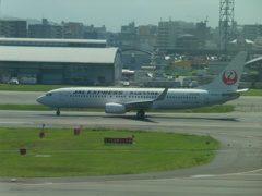 JAL　B737-800　JA338J がんばろう日本到着