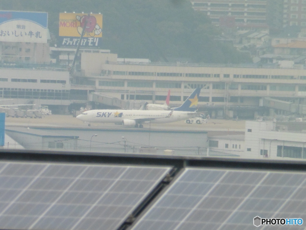博多シティ屋上から見た福岡空港
