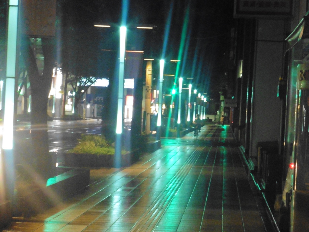 夜の博多駅前通り②
