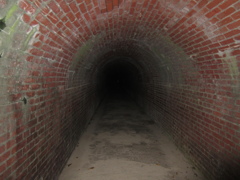 暗闇のトンネル