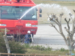 空港での放水訓練②