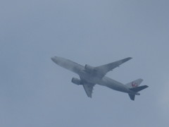 雲の間を飛行①