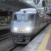 博多駅にて　787系の発車