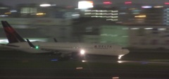 夜の空港にて⑩